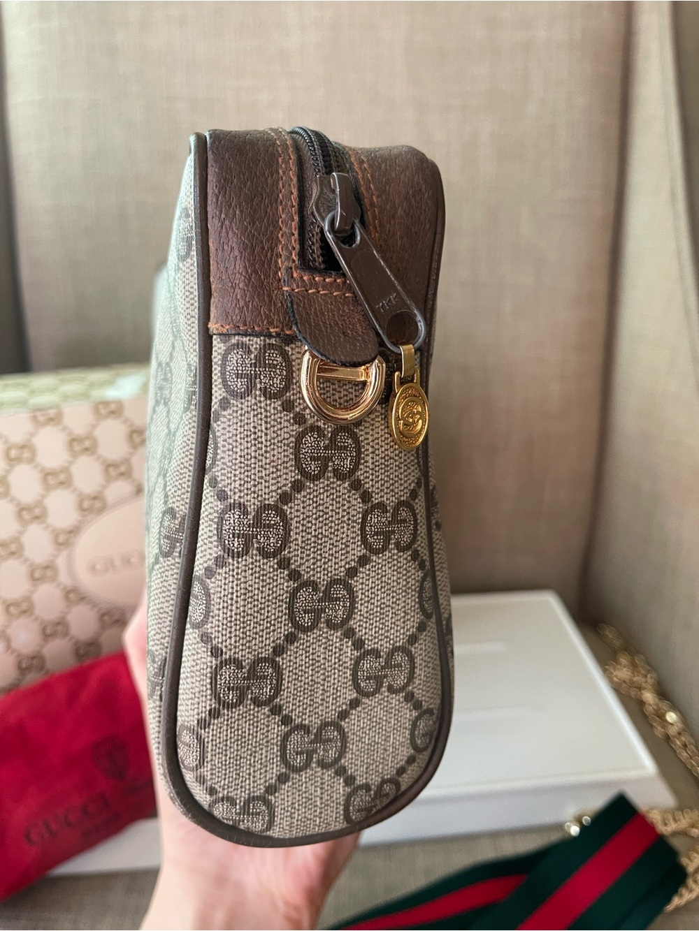 Authentic Gucci web sherry line clutch crossbody bag 89.01.012 - Picture 4 of 14